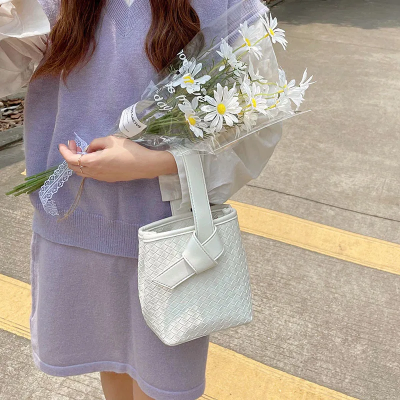 

New Style Women's Handbag High Quality Fashion Weave Lace Shoulder Crossbody Bags Designer Portable Tote Bucket Bags For Ladies