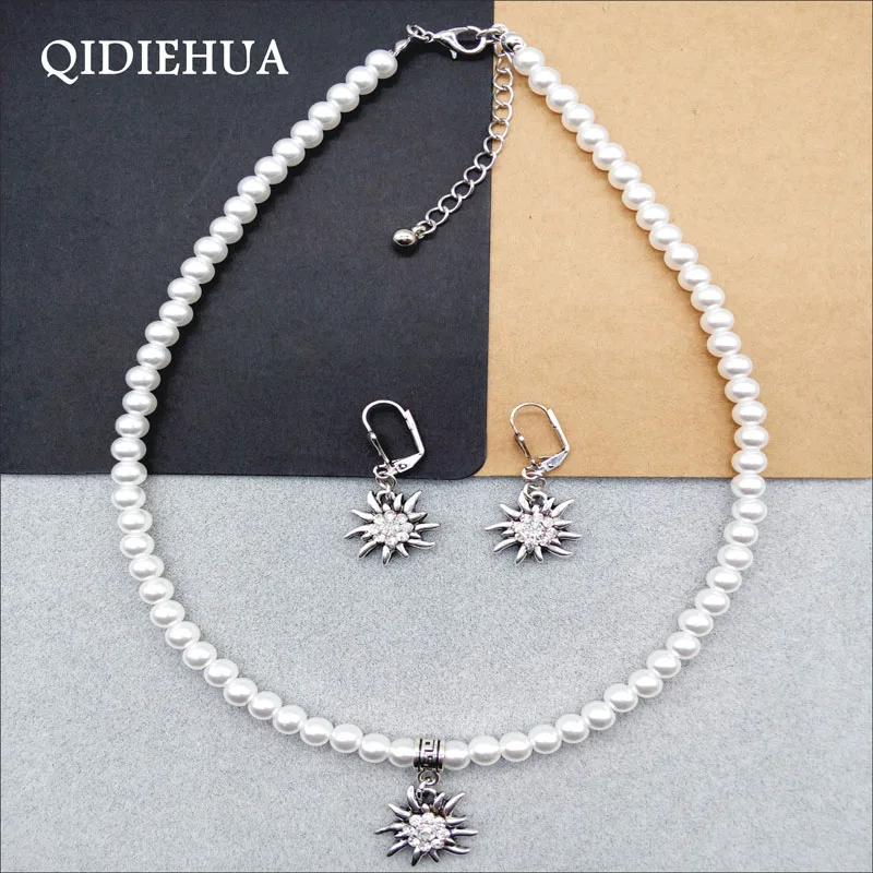 Простые высокие блестящие ручной работы с искусственным жемчугом ожерелье