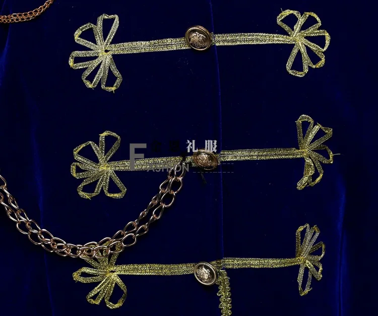 Новый костюм для выступлений пары в стиле милитари мужчин и женщин