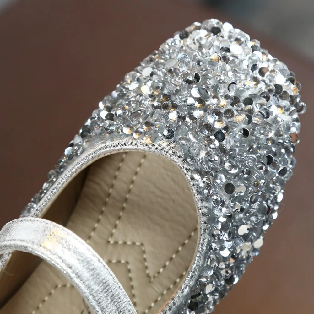 Летние Осенние сандалии для девочек; нескользящие сандалии из натуральной кожи; удобные сандалии для маленьких девочек из мягкой кожи; женская обувь; 35A13
