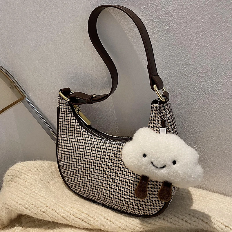 

Popular Bag 2021 New Female Bag Autumn All-match Underarm Bag Lattice Half-moon Bag Shoulder Bag Width: 23cm