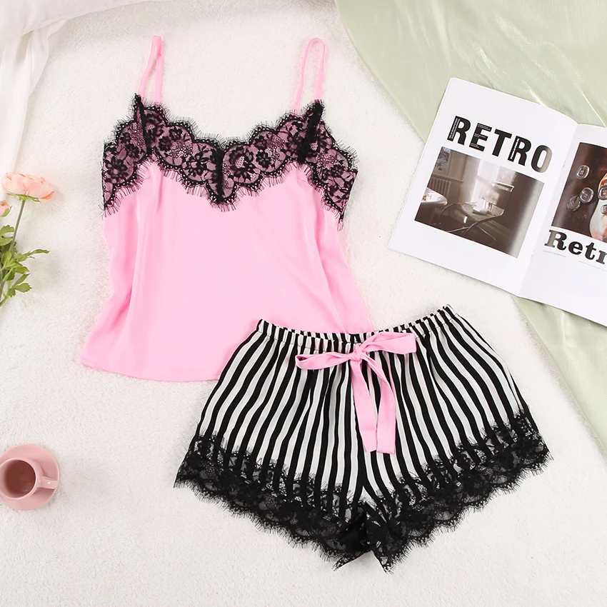 Пижамный комплект HiLoc с кружевной отделкой атласная майка и полосатые шорты