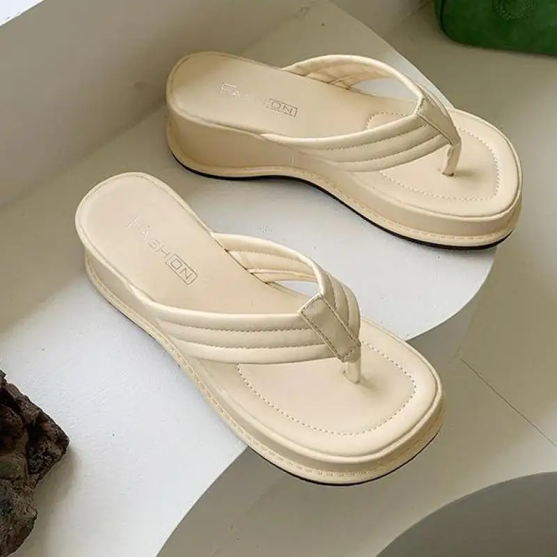 

2021 New Summer Women Flip Flops Fashion Thick Beach Slippers Wedges Platform Outdoor Ytmtloy House Zapatillas Casa Mujer
