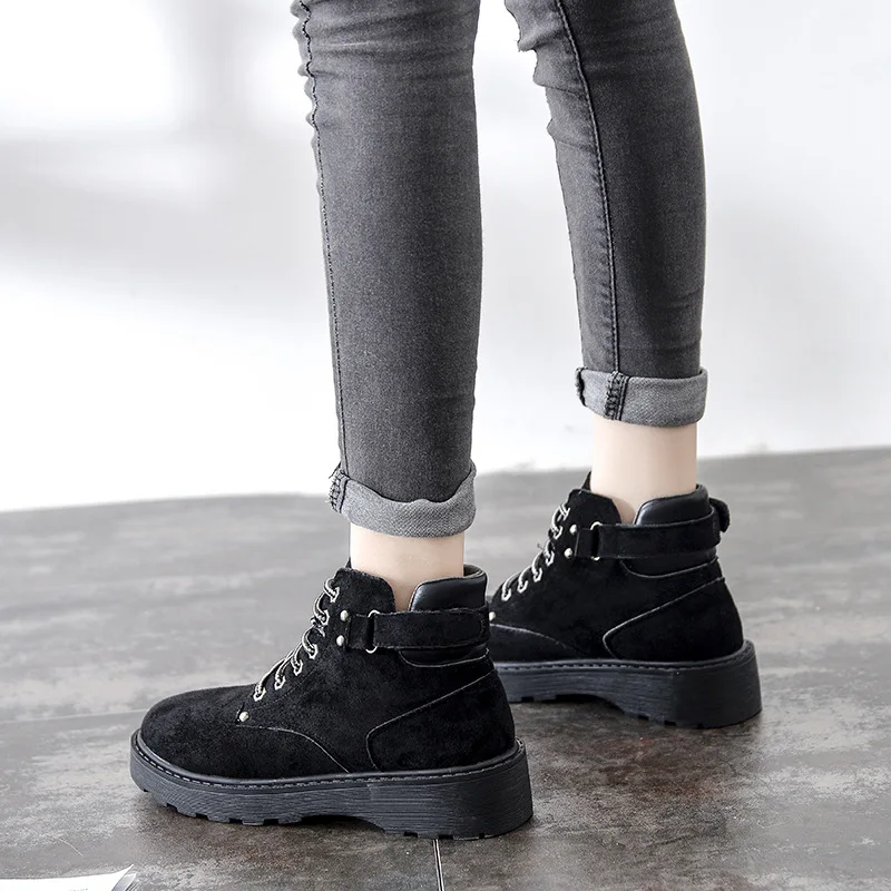 Женские ботильоны на толстой подошве с перекрестной шнуровкой осенние ботинки в