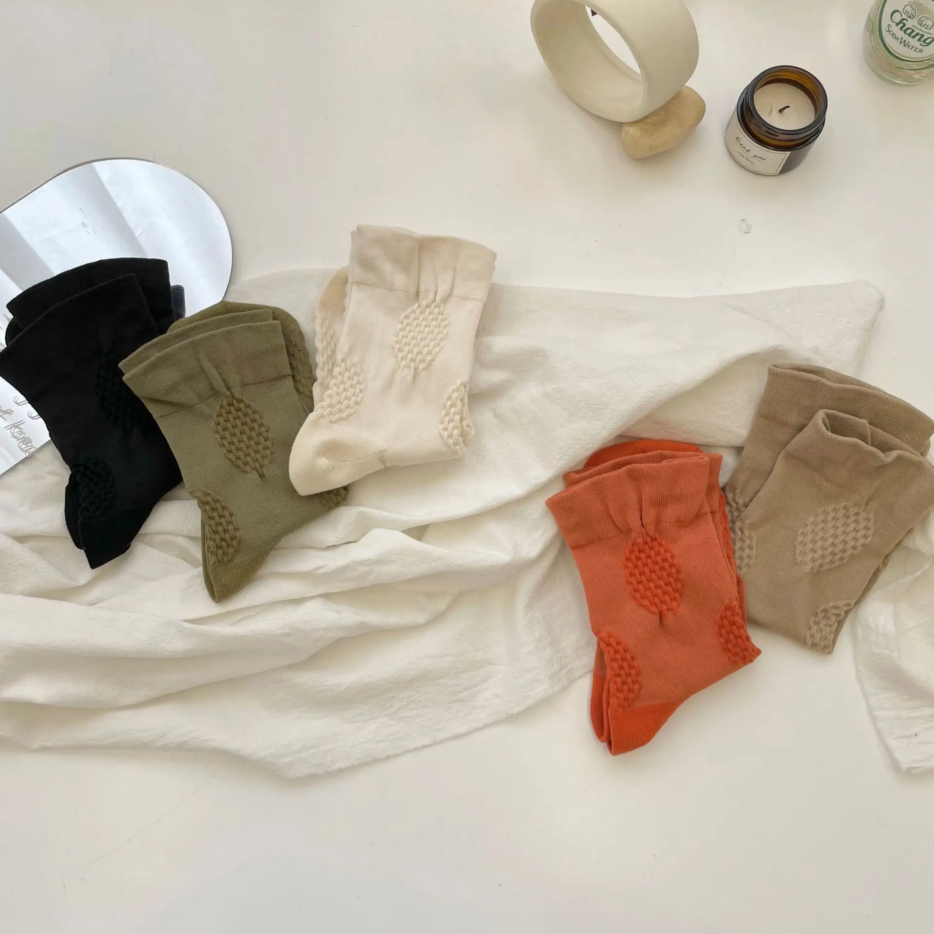 

Socks Female Autumn and Winter New 2022 Plant Flower Jacquard Socks Wild Ins Fashion Tube Socks Breathable Sweat Casual Socks