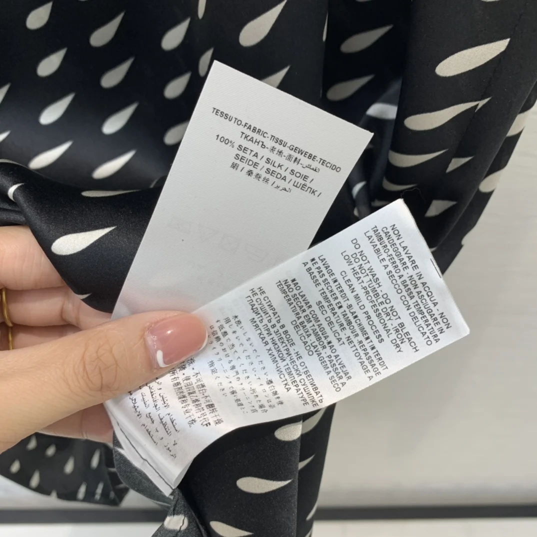 

High-end Brand Silk Dress Women Vintage Elegant V-neck Lace-up Mid-length Dress 2021 Early Spring Raindrops Printed Casual Dress