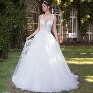 Graceful V-neck A-line Wedding Dress Appliques Custom Made Tulle Gowns Sleeveless Illusion Back Bridal Dresses