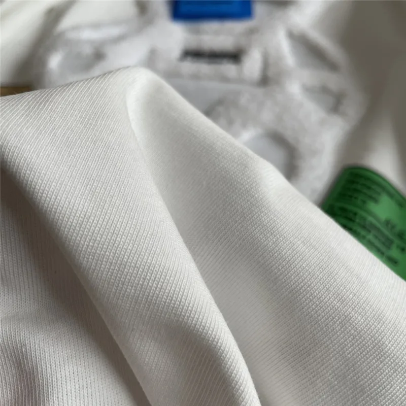 

High Quality T-shirts for Men and Women Stick Up A Pop-up Bear Hip-hop Soft and Comfortable The Letter Printing Leisure Lovely