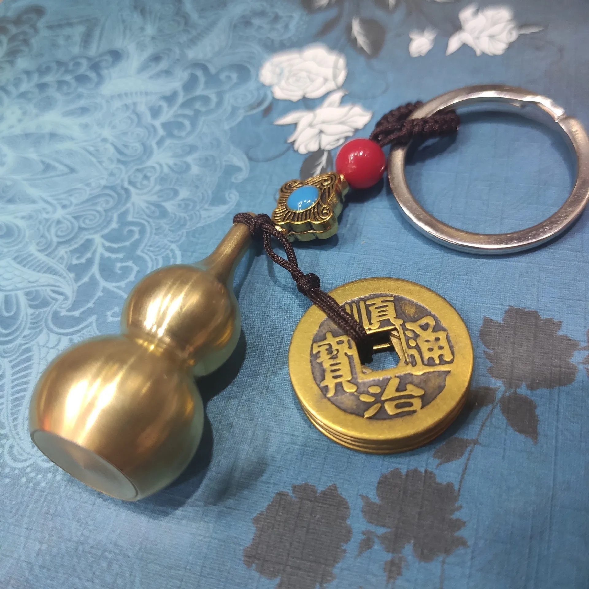 

Chinese Gourd Feng Shui with Brass Calabash Wu Lou Keychain Keyrings Good Luck Fortune Longevity Wealth Success Jewelry Gifts
