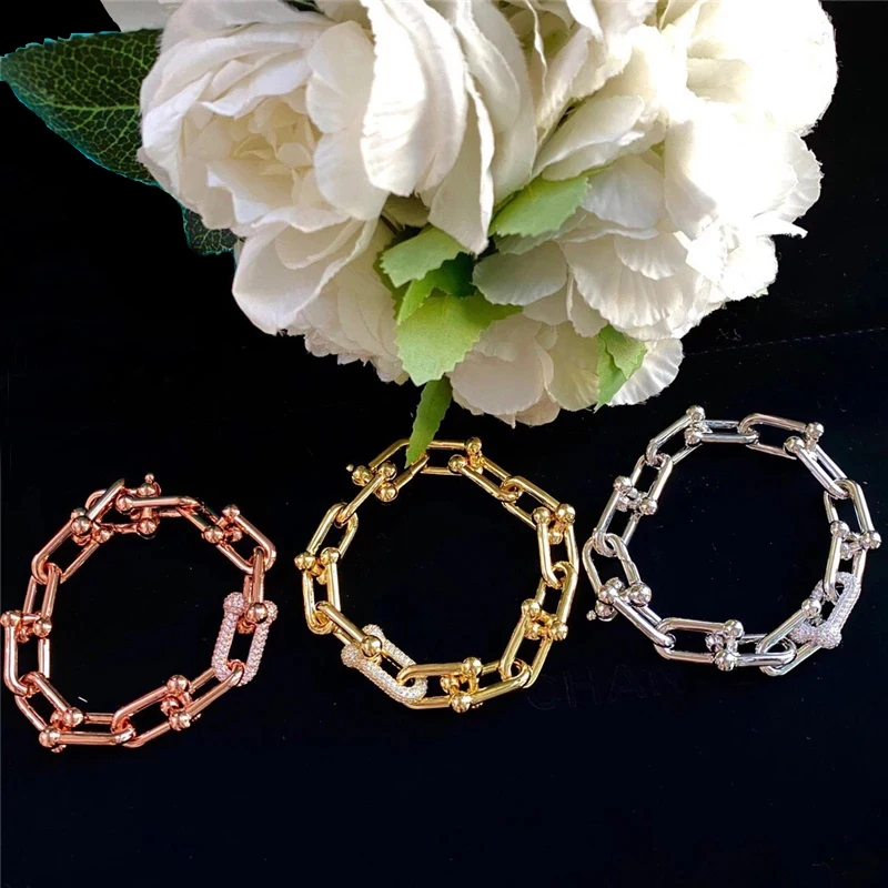 

2021 classic 1:1 new U-shaped flash diamond 100% pure silver 925 women's bracelet, fashionable new jewelry to attract attention