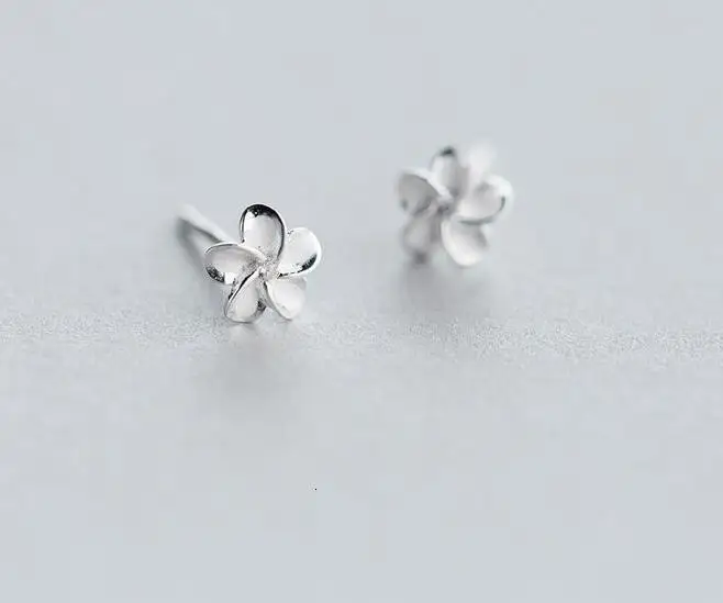 Маленький/9 мм новый. 925 пробы серебряные ювелирные изделия и белой эмалью в виде