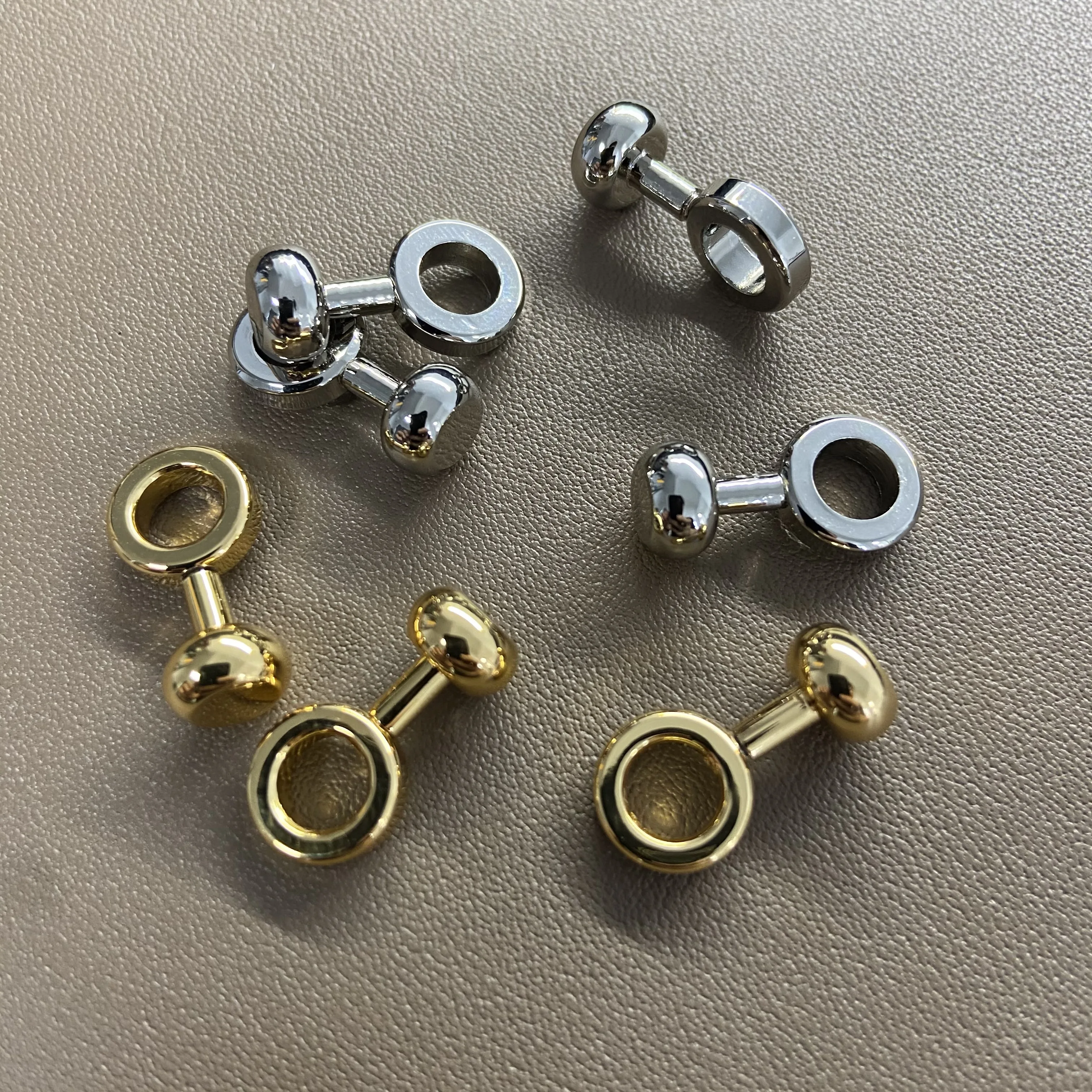 С застежкой молнией и уплотнительным кольцом Сумка с переплетенными звеньями