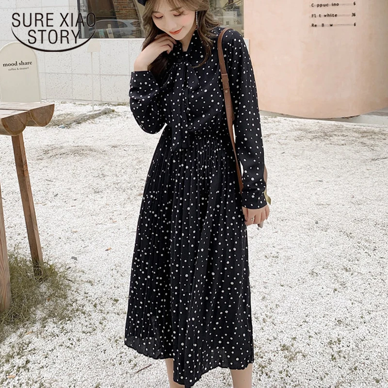 Шифоновое облегающее Платье макси с высокой талией и длинным рукавом в горошек |