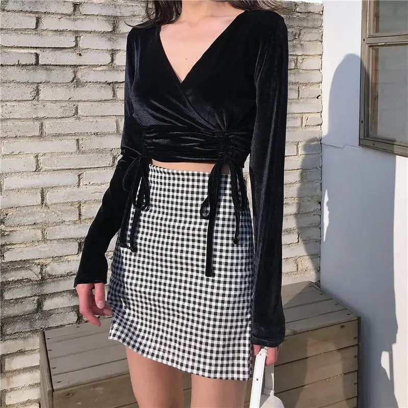 New Korean retro chic style temperament slim slimming gentle V-neck lace short velvet T-shirt top | Женская одежда