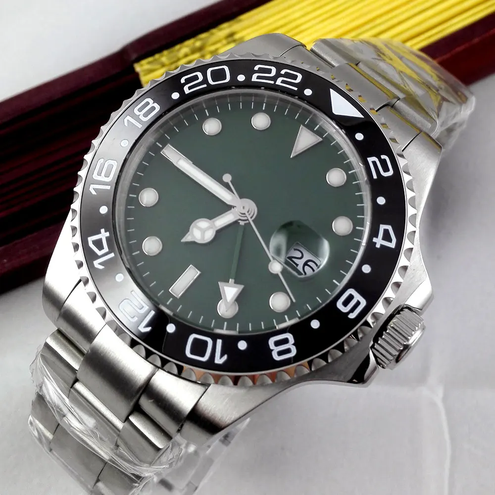 

40MM Sterile Green Dial Sapphire Glass Date Luminous Black Ceramic Bezel Steel Bracelet GMT Automatic Movement Men's Watch