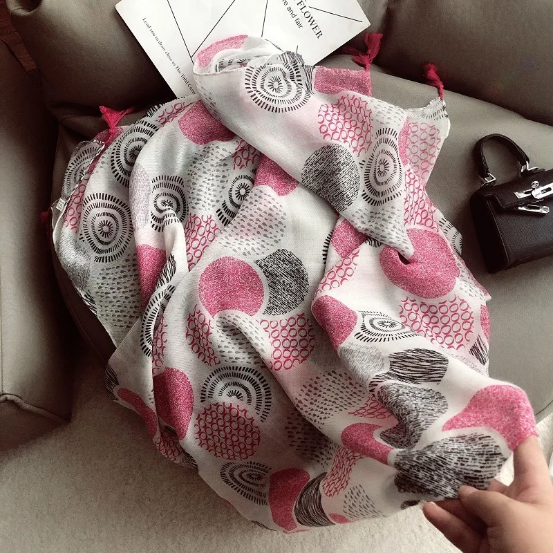 

Ladies Autumn Fashion Geometric Circle Tassel Viscose Shawl Scarf Women Print Muffler Headband Sjaal Muslim Hijab Snood 180*90Cm