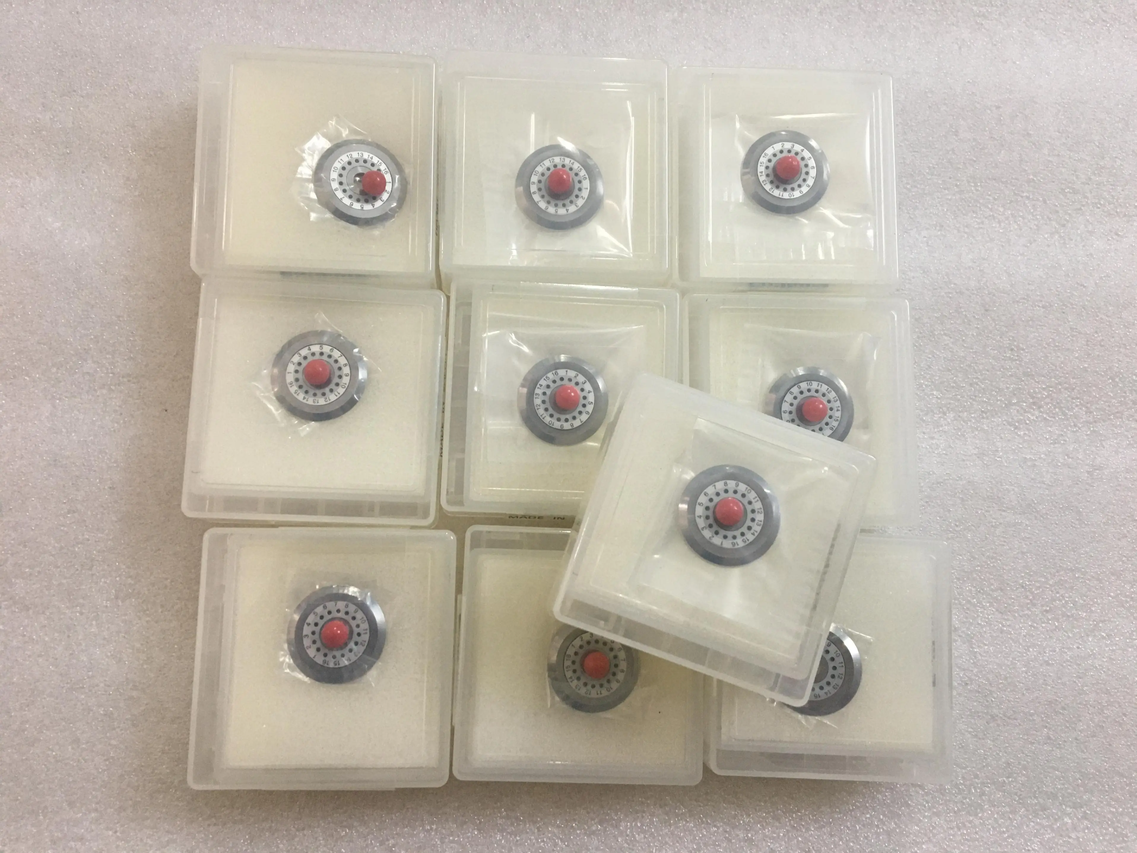 Бесплатная доставка 5 шт./лот оригинальная искусственная кожа резьбовое полотно