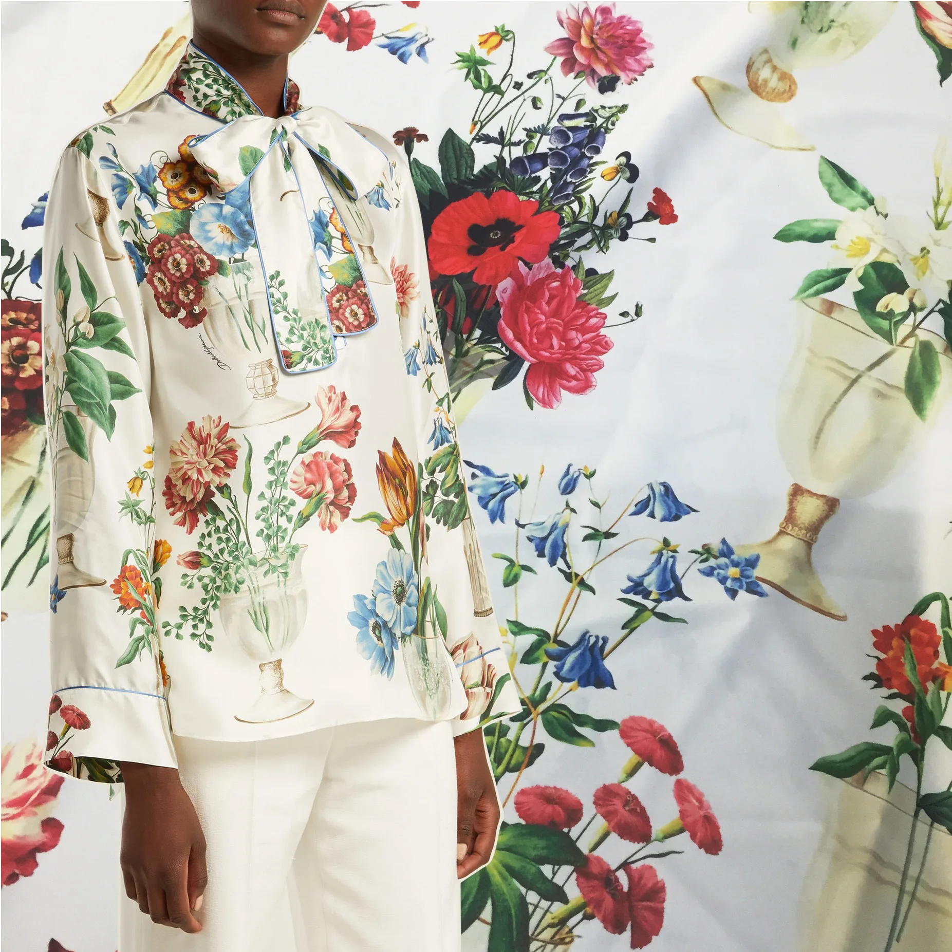 

Comfortable Printed Fabric Hand-painted Oil Painting Vase Flower Type Thin Material for Dresses Fabrics for Sewing Soft Textile