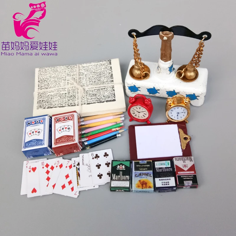 Аксессуары для мини-сигарет игральных карт кормления куколка на карандаш