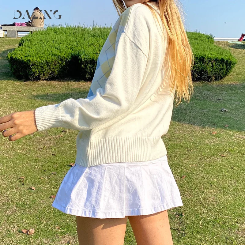 

Retro white casual Plaid jacquard sweater women's Y2K academic style knitted pullover women's antumn winter Pullover Sweater