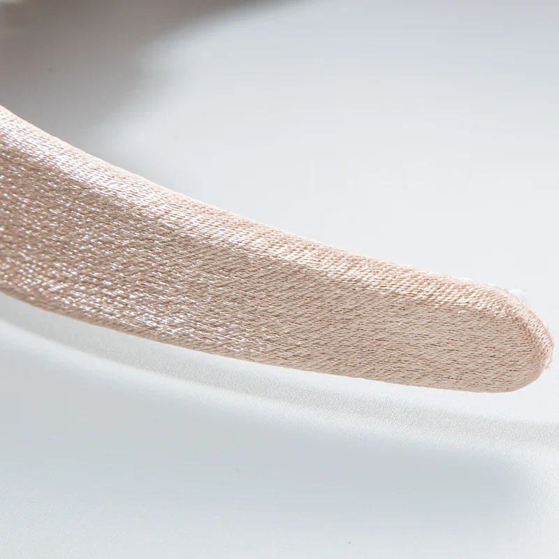 Рисунок 6 - Женские аксессуары для волос ручной