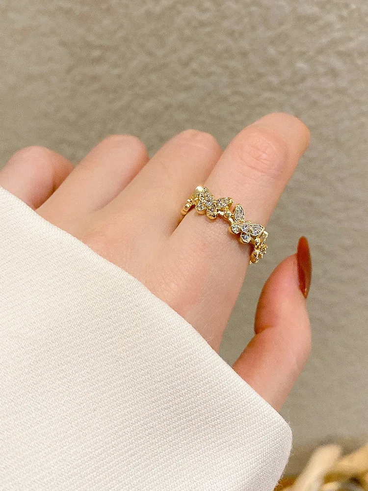 

Cute Female Crystal Butterfly Ring Rose Gold Silver Color Wedding Rings For Women Luxury Minimalist White Zircon Engagement Ring