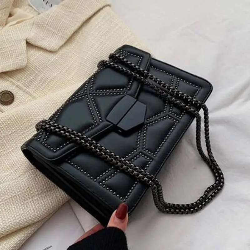 Маленькая сумка через плечо с заклепками и цепочкой для женщин 2020 женские