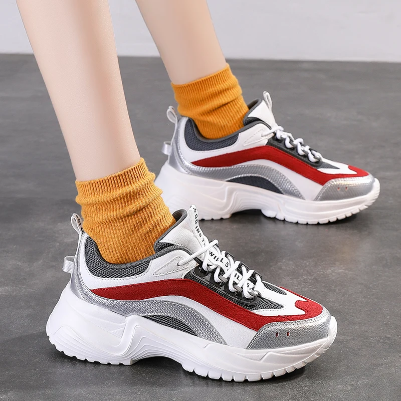 Кроссовки женские на плоской подошве дышащие уличные повседневные сникерсы