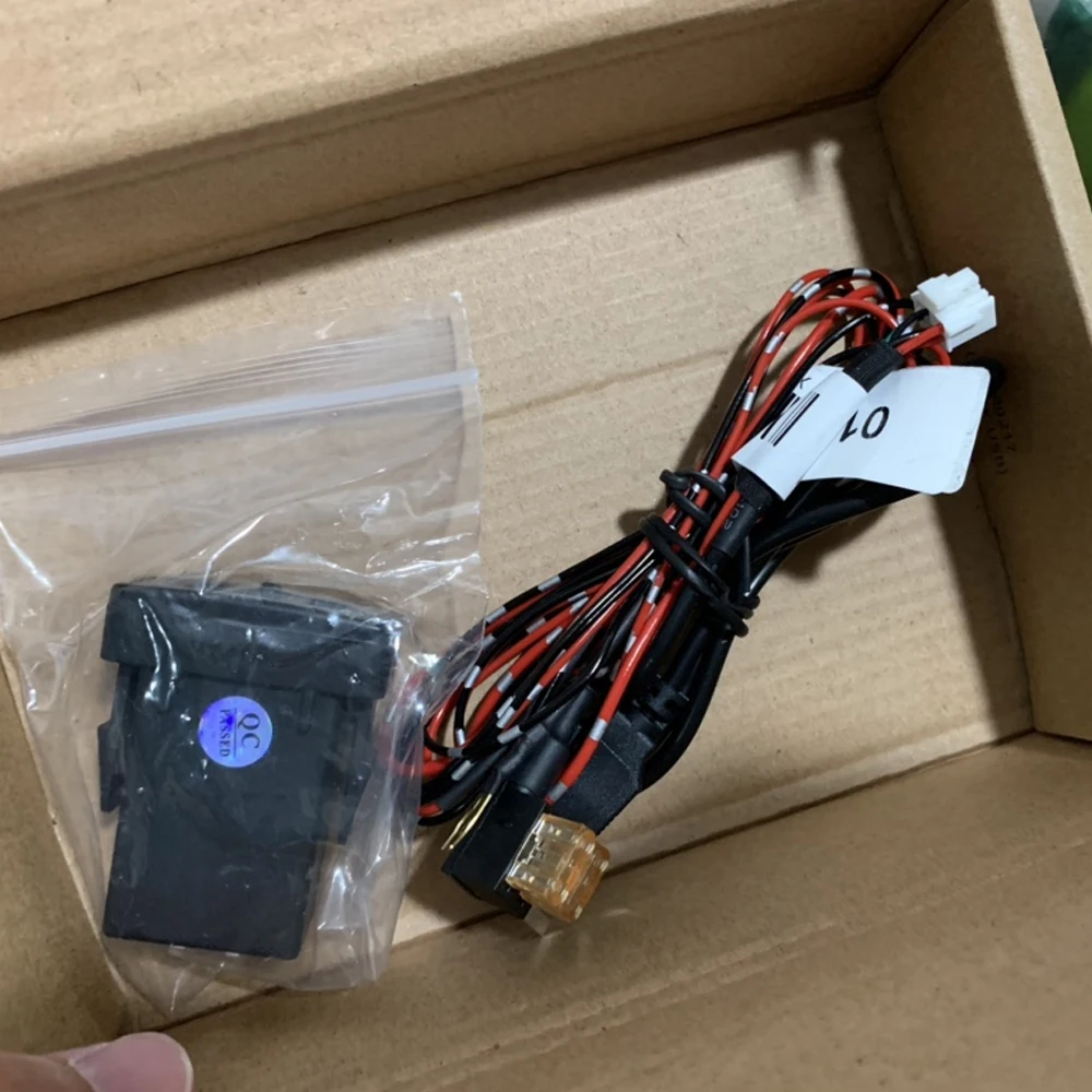 For Suzuki Swift/Ertiga/Ciaz/Igins universal Car USB charger quick charge 2.0A 220V 2 Port USB2.0 Phone Charge |