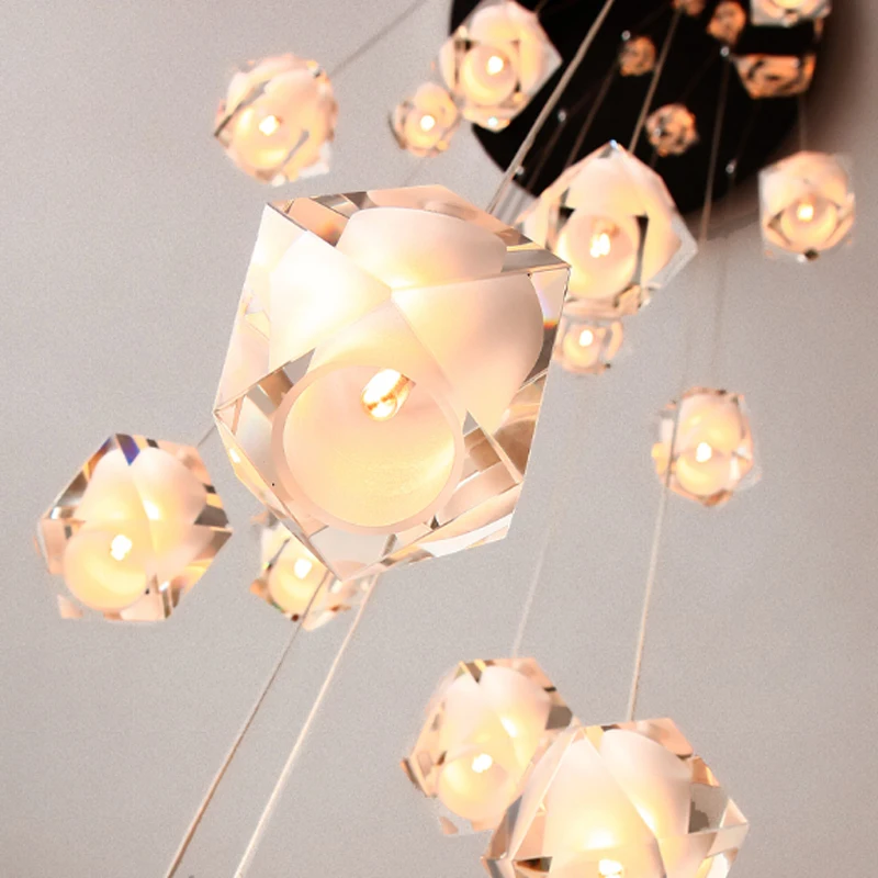 Спиральная лестница люстра длинная внутренняя светильник коридор вилла