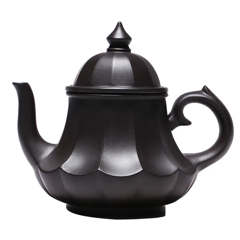 

Yixing purple clay teapot by famous craftsman