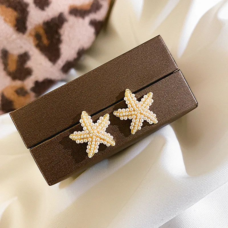 

Новые простые жемчужные серьги в виде морской звезды, модные дизайнерские серьги в виде звезд, корейские украшения для ушей для девочек