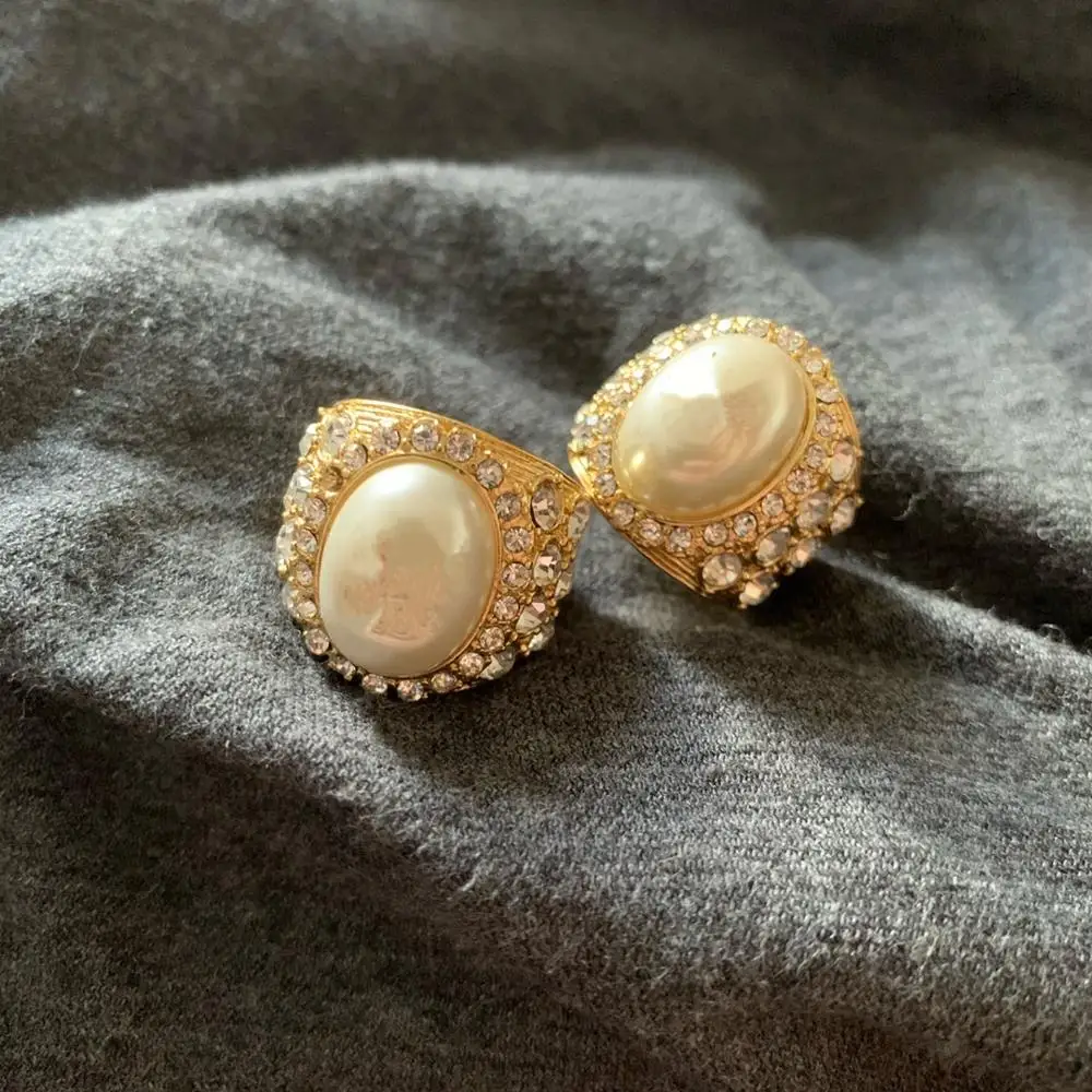 

Hot Brand Fashion For Women Flower Vintage Party Rings Yellow Brass Jewelry Big Pearl Ring