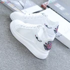 Женские летние маленькие белые кроссовки, Классические сетчатые кроссовки с вышивкой и цветами, красные Рекомендуемые женские туфли, 2021