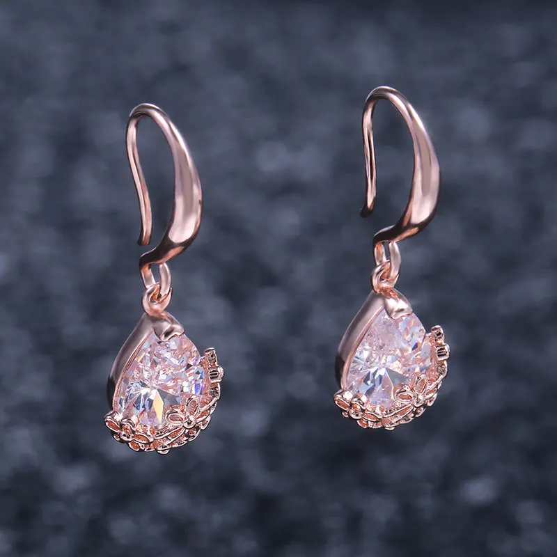 Элегантные серьги в форме капли воды с кубическим цирконием и кристаллами для