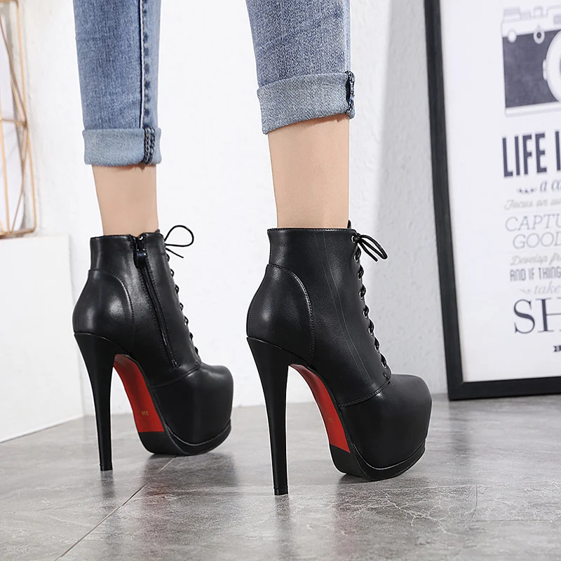 Ботинки женские кожаные Осенние черные на высоком каблуке платформе с круглым