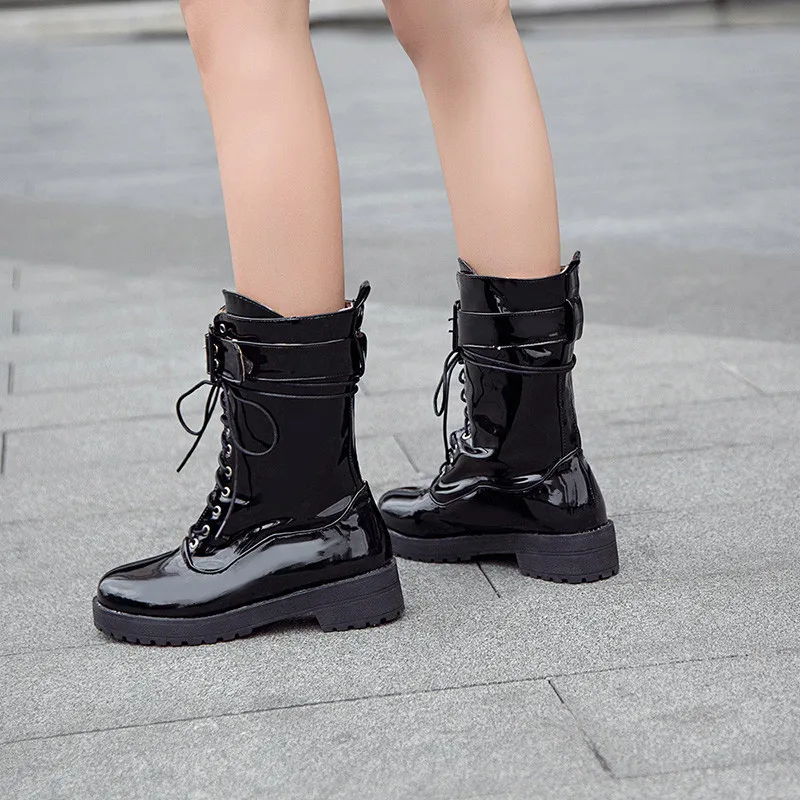 Женские ботинки FEDONAS зимние из лакированной кожи на высоком каблуке с пряжкой в