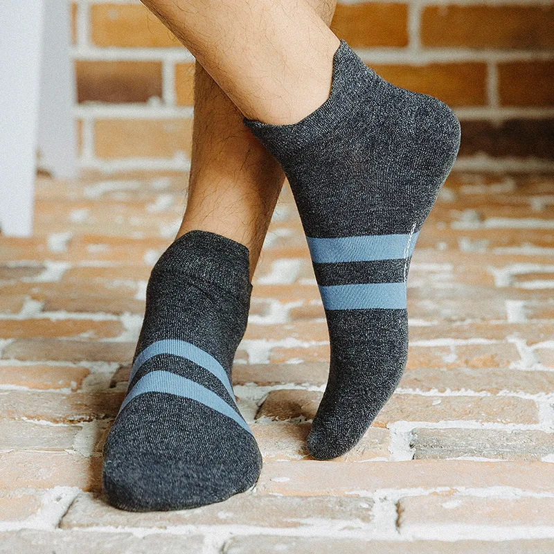 4 Pairs Socks Men Men's Boat Socks Solid Color Cotton Socks Invisible Men Socks Spring and Autumn Thin Sports  Male Socks