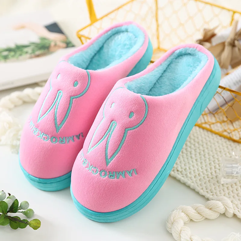 Pink Домашние тапочки для мужчин; Зимняя мужская обувь; Schoenen Mannen Buty Meskie Sloffen Pantoffels; короткие плюшевые тапочки; Chausson; меховые тапочки для влюбленных - Цвет: Pink