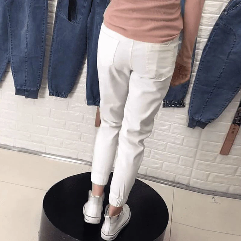 

2021 Spring Summer Korea Fashion Women Elastic Waist White Jeans Button Design Loose Casual Denim Harem Pants Plus Size