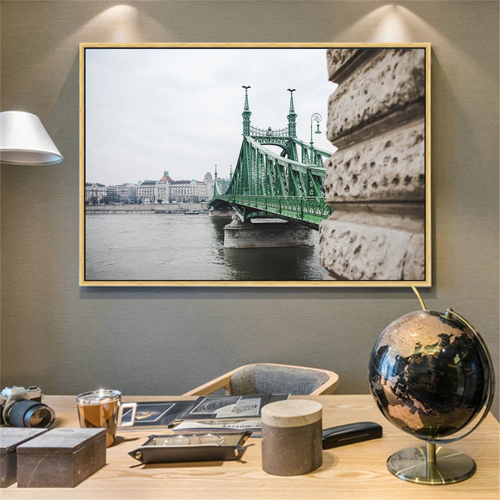 Картина на холсте пляжный мост Красный Зонт Черный Белый велосипед мотоцикл