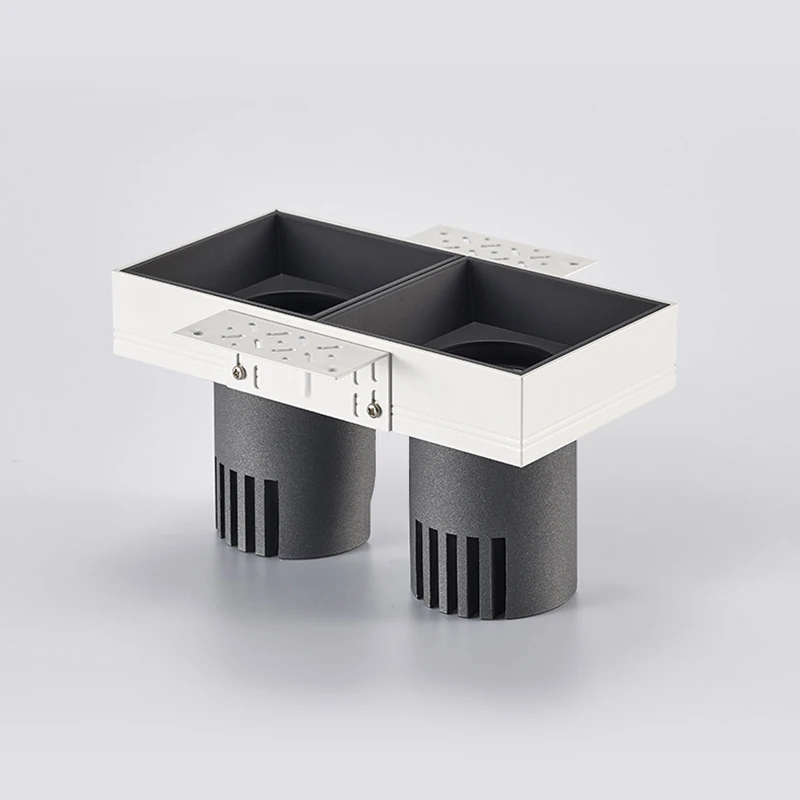 Гибкий светодиодный прожектор SCON с антибликовым покрытием легко