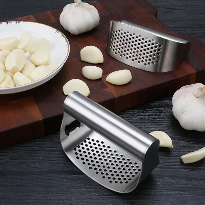 

Stainless Steel Garlic Press Household Kitchen Round Garlic Press Bottle Opener Manually Mashed Ginger and Garlic