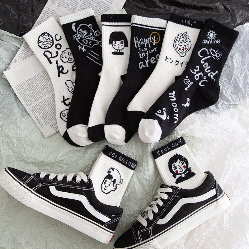 

Spring Black and White Socks Women Ins Tide Tube Socks High-quality Cotton Socks Graffiti Socks Fashion Couple Men's Socks