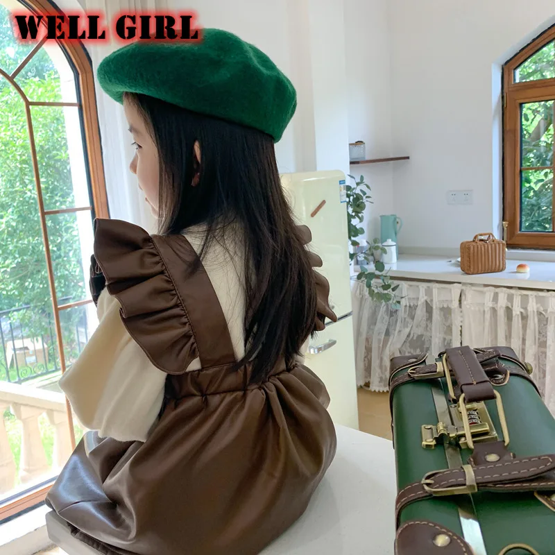 Осеннее платье средней длины для девочек на лямках из искусственной кожи с