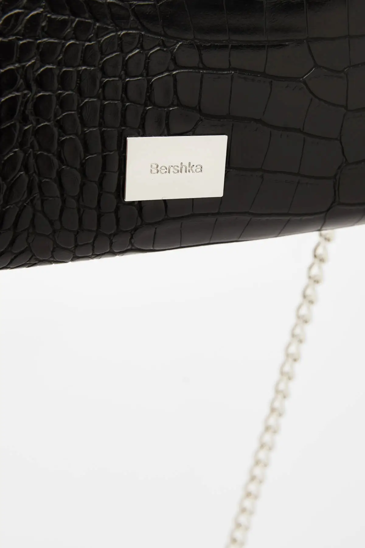 

Women Black Chain Cross Shoulder Bags 08931266