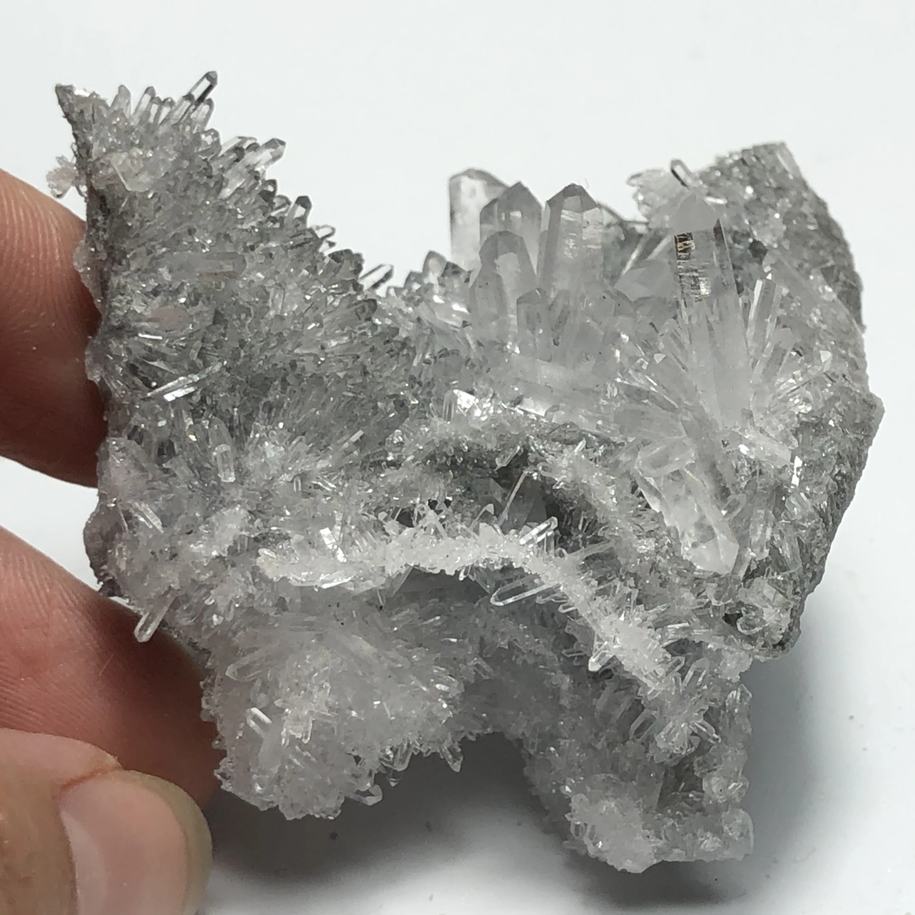 

42.1gNatural white crystal cluster and brass intergrowth quartz mineral can be used as home decoration QUARTZ GEM