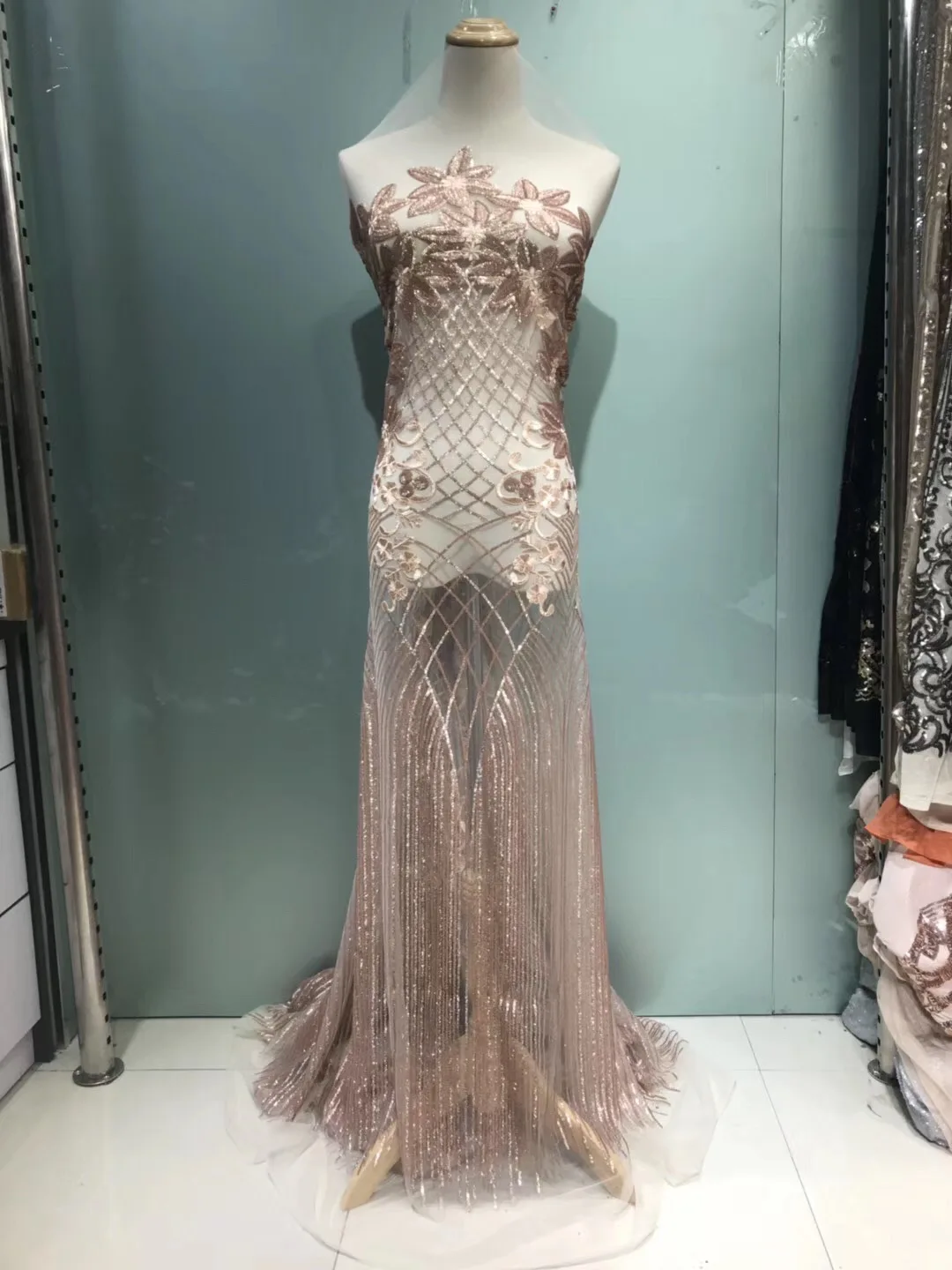 

Latest Red Color Wedding &Party Net Lace Fabric With Sequins Nigerian Hand Beaded Lace Fabric For Women Bridal Dress JL009
