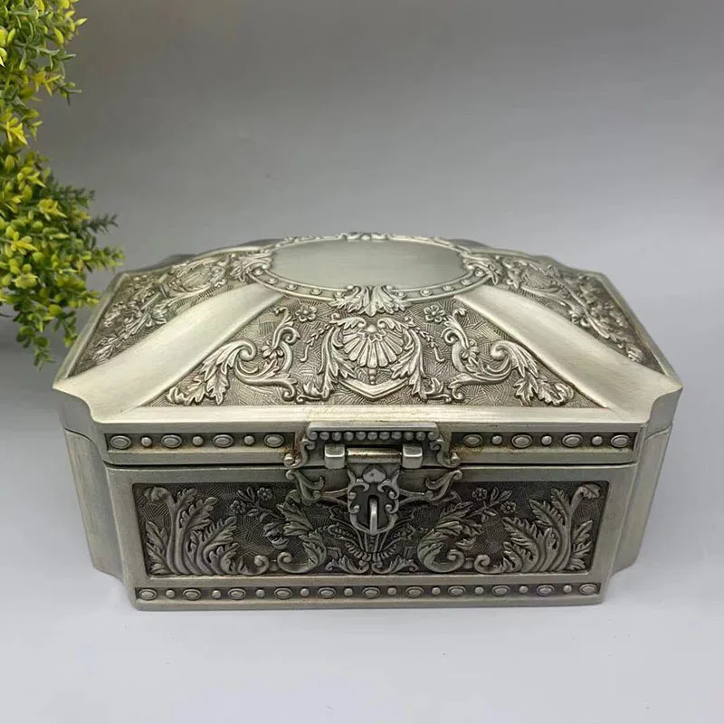 

4"old China Tibetan Silver Carving Flower Grass Ring Earrings Jewelry Box Various Patterns Statues for Decoration Collection