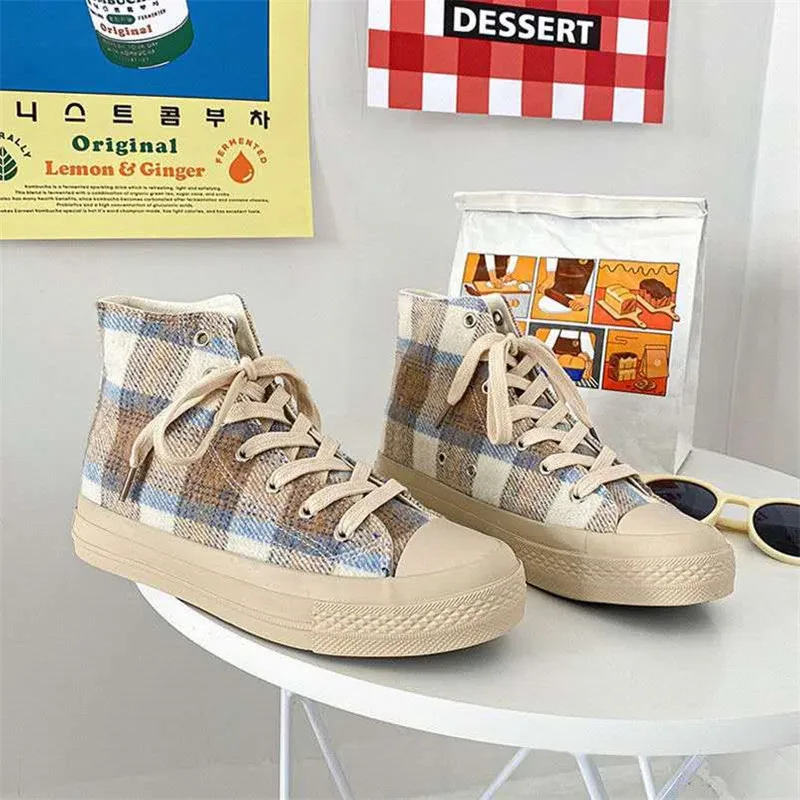 

2021 Designer Women Cute Bear Canvas Sneaker Student Vintage Shoes Girls Patchwork Thick Heels Sneakers Casual Running Platform
